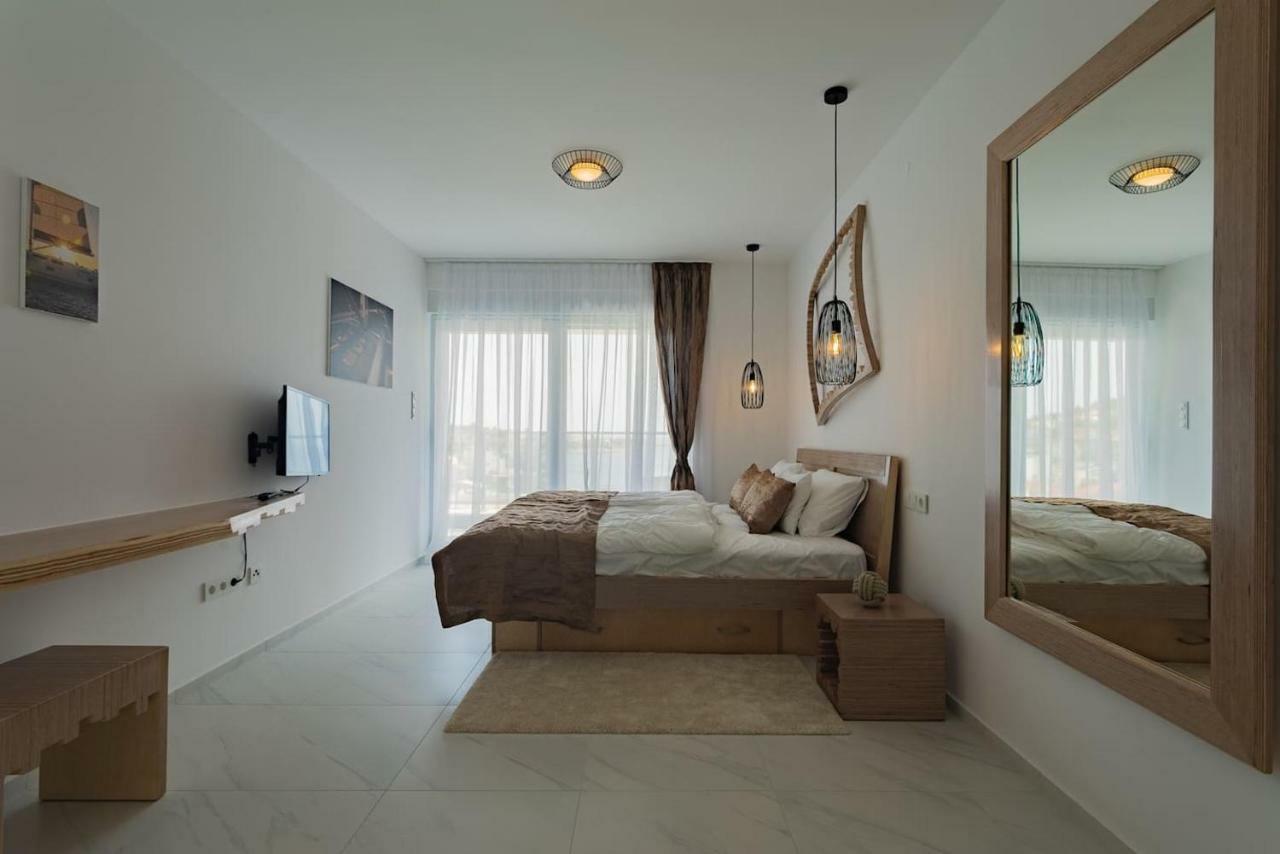 Villa Compass; Luxury Experience In Natural Bay. Razanj Bagian luar foto