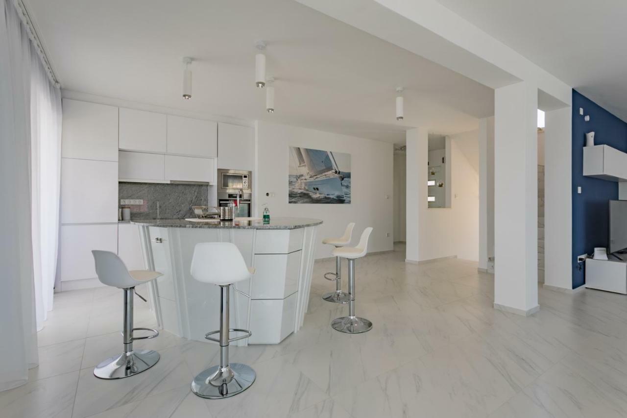 Villa Compass; Luxury Experience In Natural Bay. Razanj Bagian luar foto